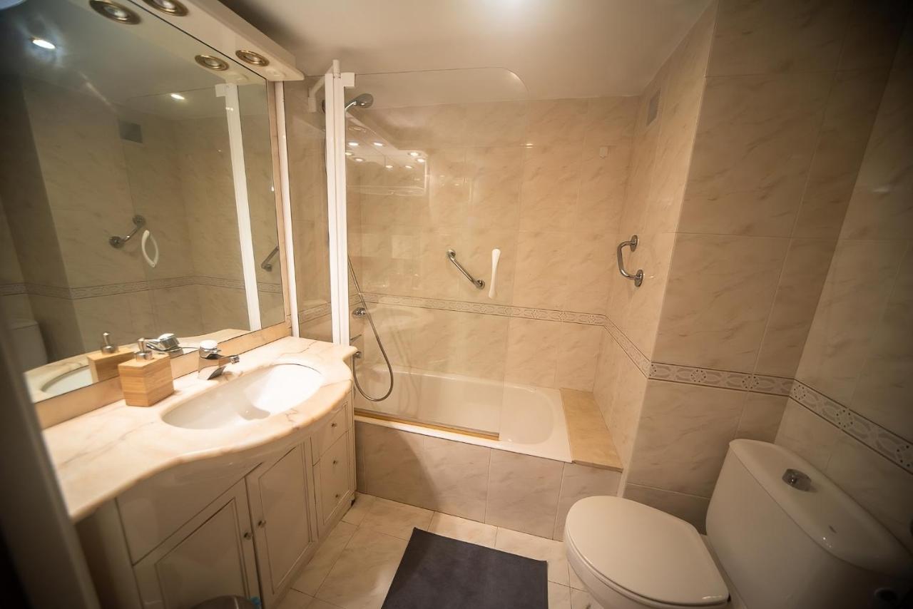 Traditional Rooms In Eixample Barcelona Zewnętrze zdjęcie