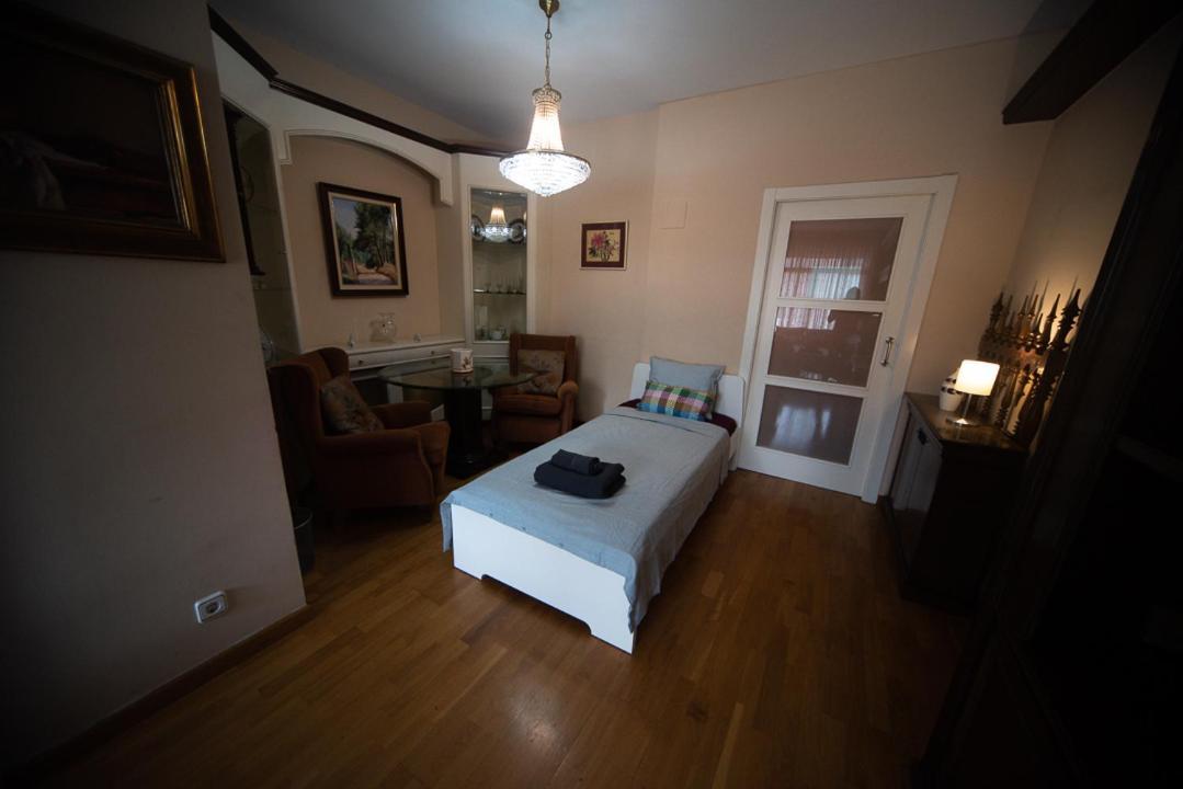 Traditional Rooms In Eixample Barcelona Zewnętrze zdjęcie